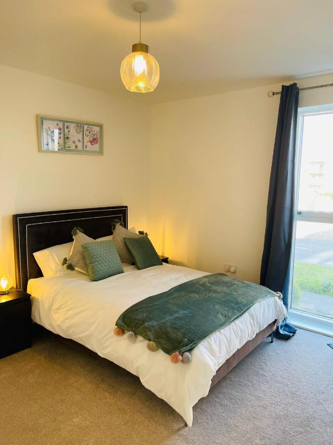 Deluxe 2-Bedroom Home Away Erith ภายนอก รูปภาพ